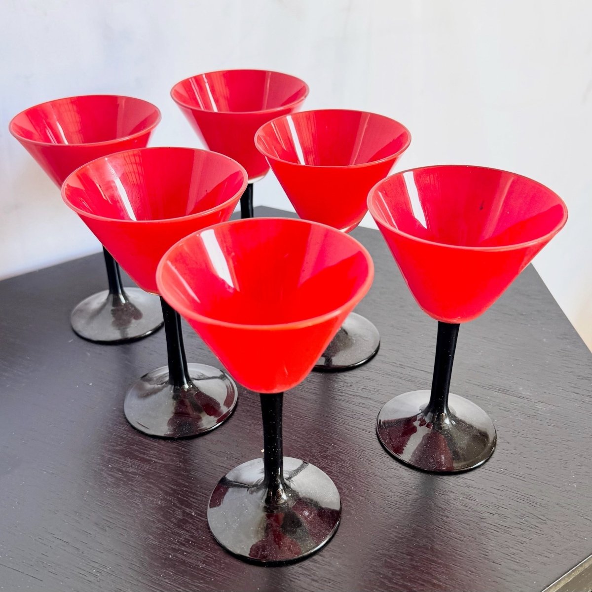 Art Deco Red Cup and Black Stem Glasses - 6 Pieces - Dolphin & Flamingo