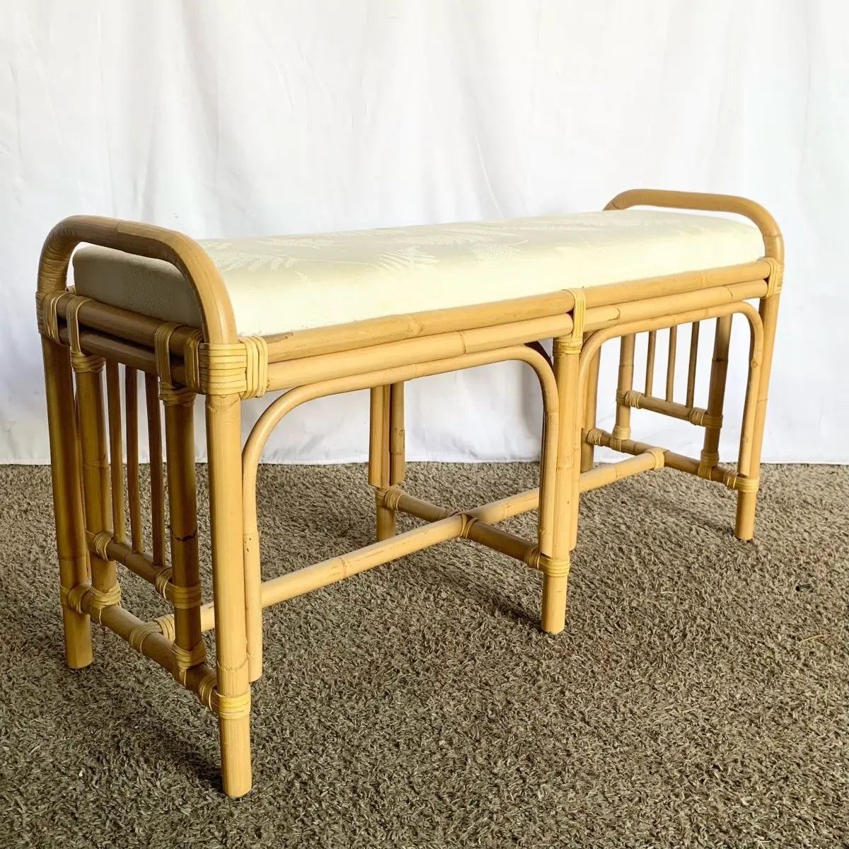 Boho Chic Bamboo Bench – Dolphin & Flamingo