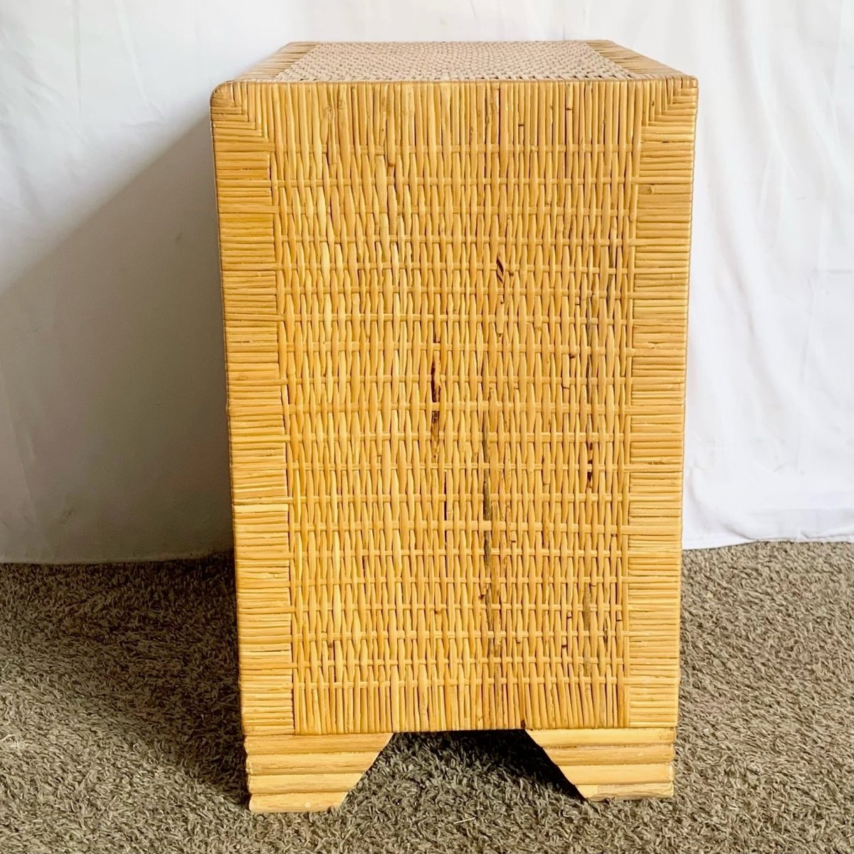 Boho Chic Wicker Nightstand - Dolphin & Flamingo