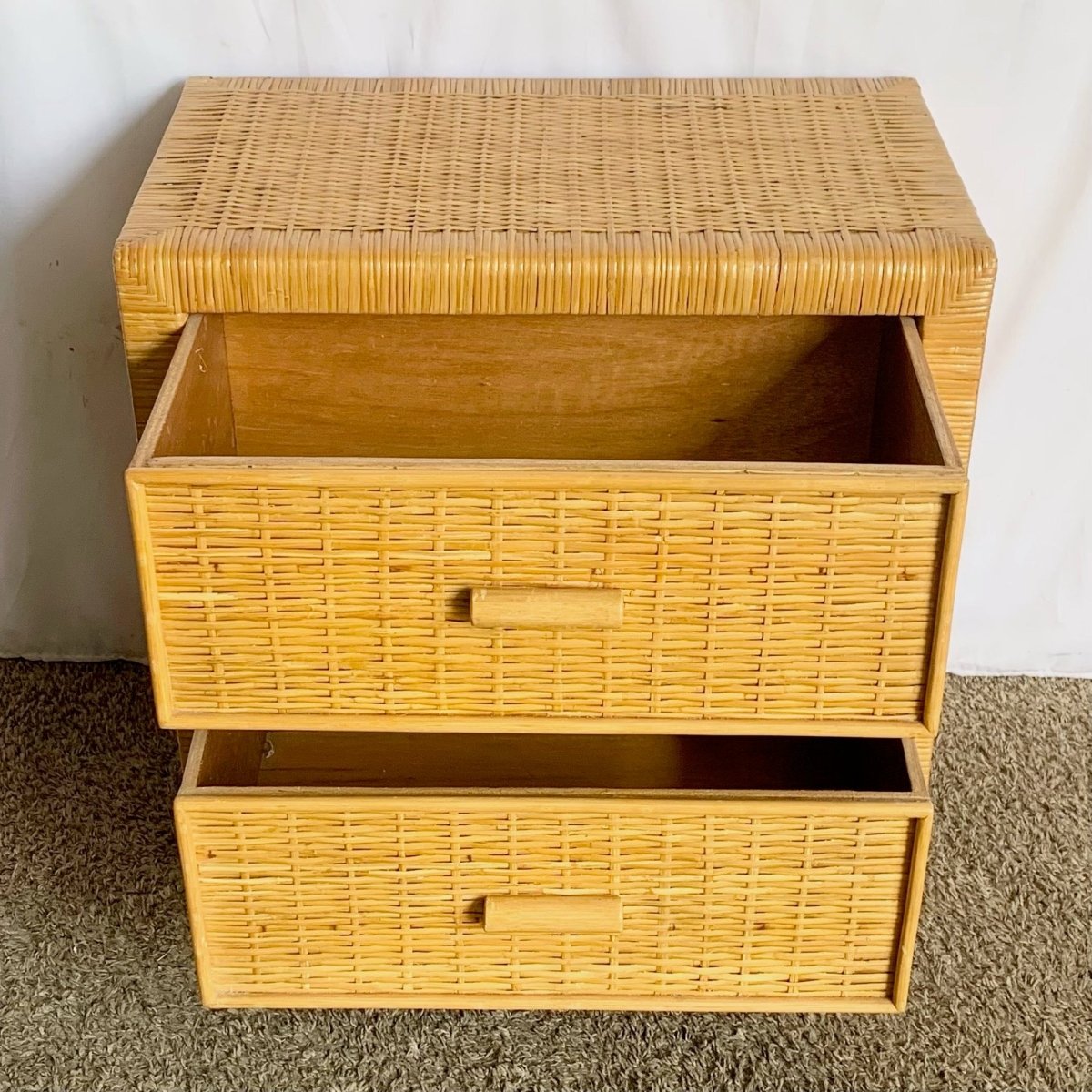 Boho Chic Wicker Nightstand - Dolphin & Flamingo