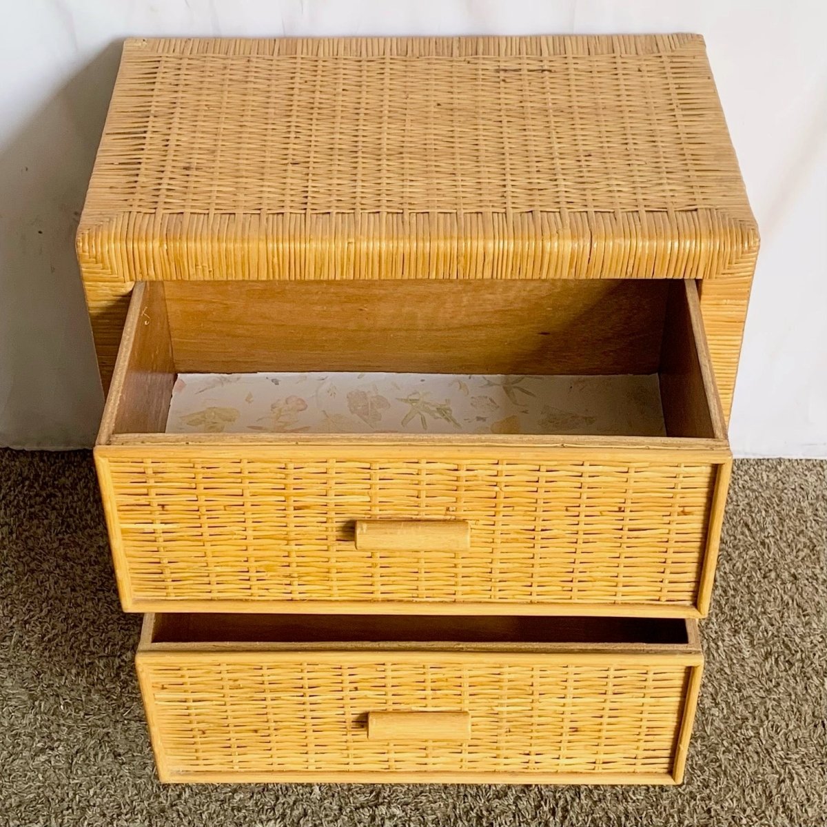 Boho Chic Wicker Nightstand - Dolphin & Flamingo