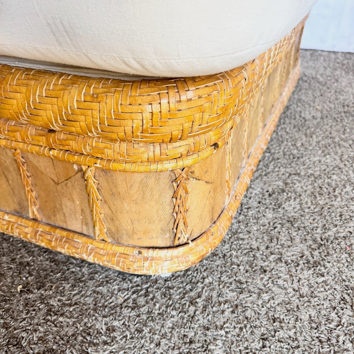 Boho Chic Wicker Rattan Chaise Lounge - Dolphin & Flamingo