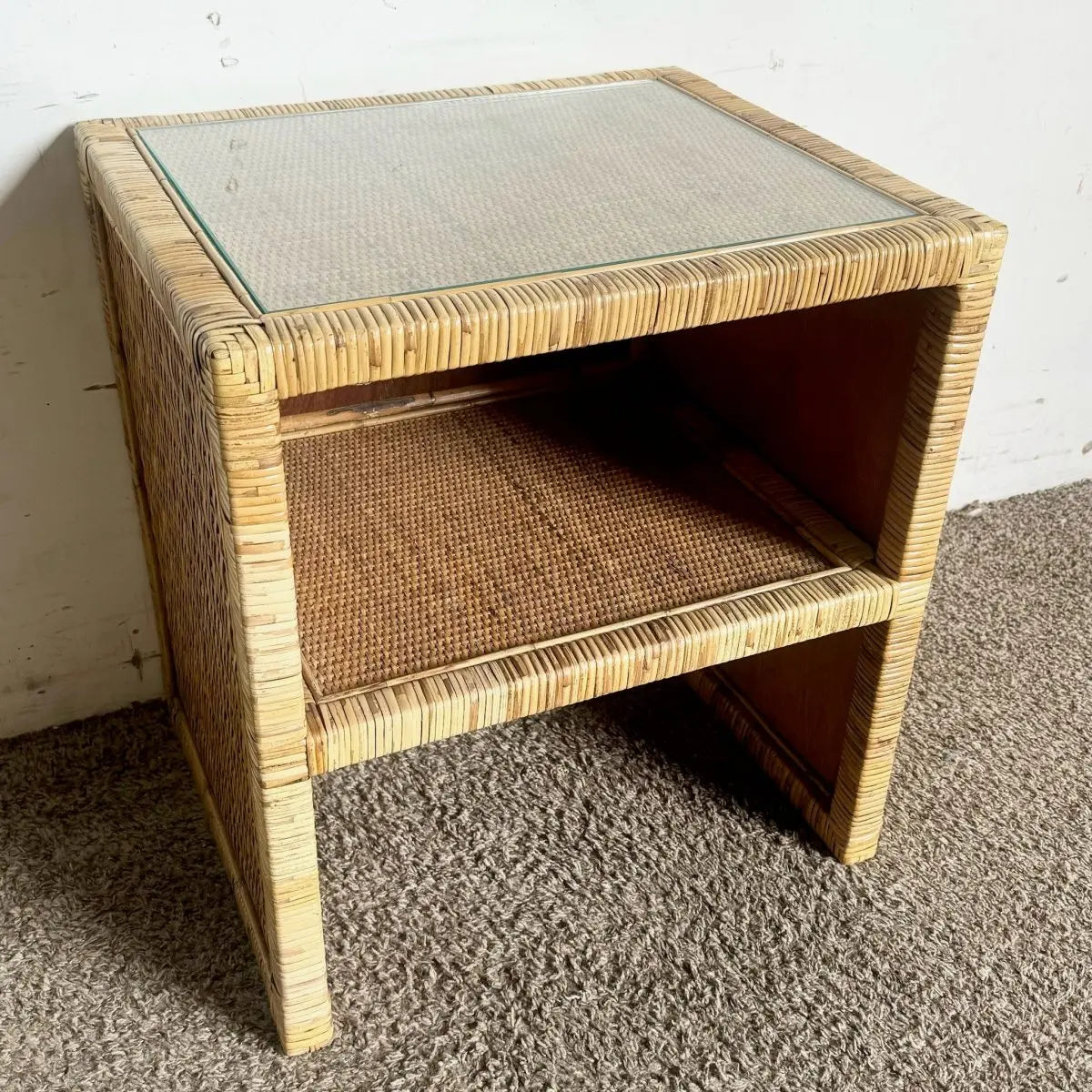 Boho Chic Wicker Rattan Side Table – Dolphin & Flamingo