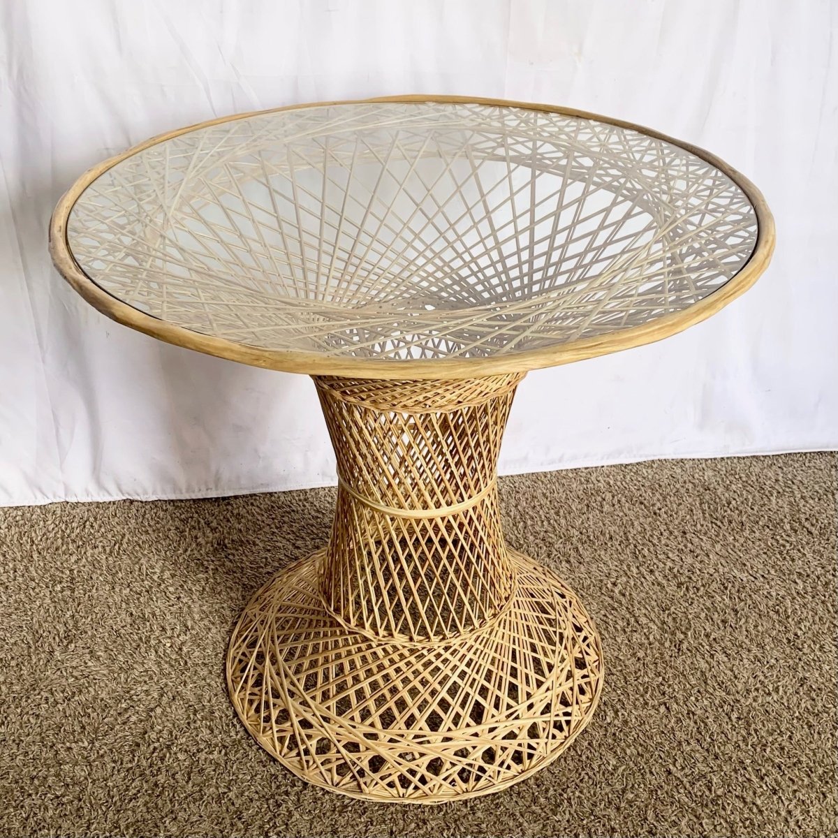 Mid Century Modern Spun Fiber Glass Dining Set - 3 Pieces - Dolphin & Flamingo