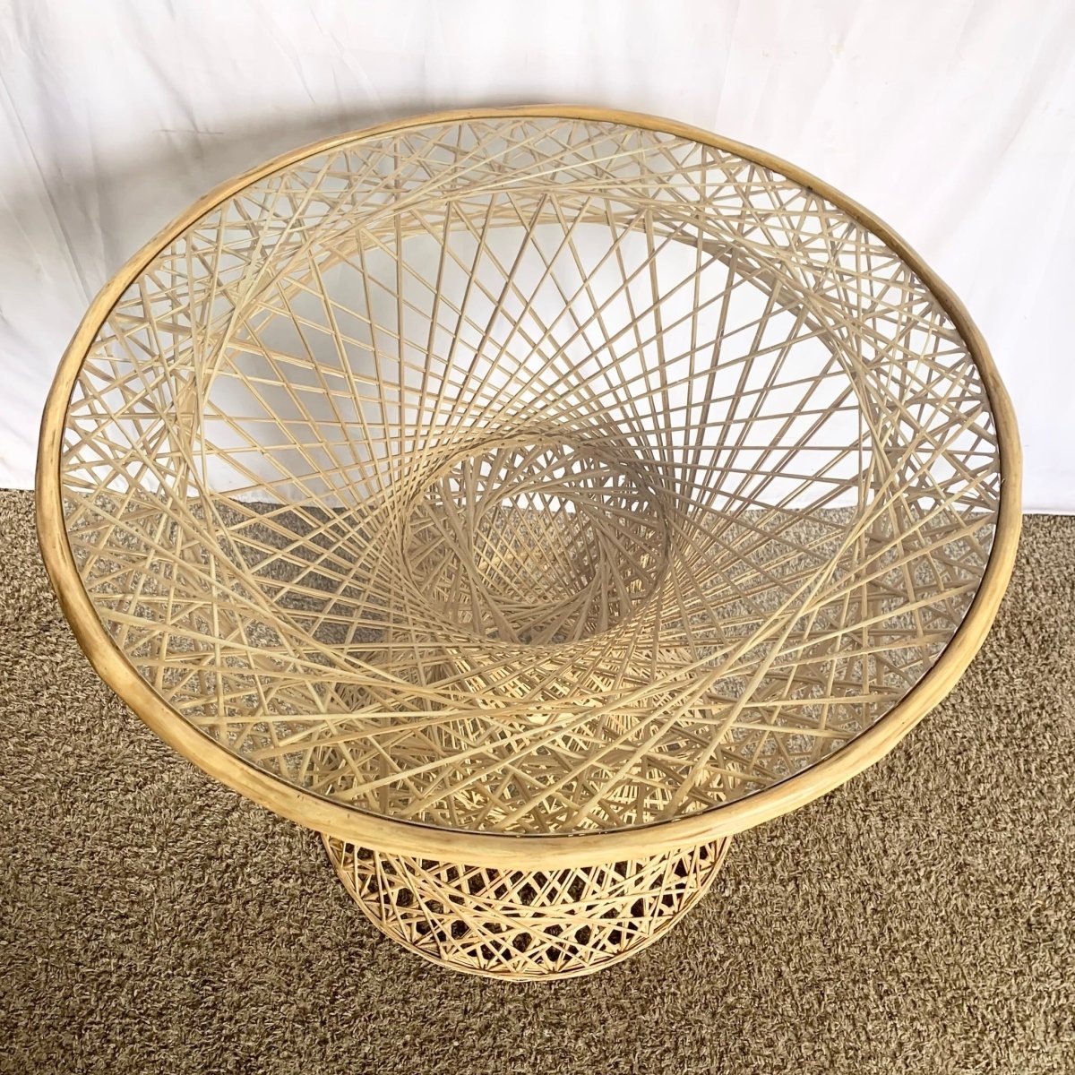 Mid Century Modern Spun Fiber Glass Dining Set - 3 Pieces - Dolphin & Flamingo