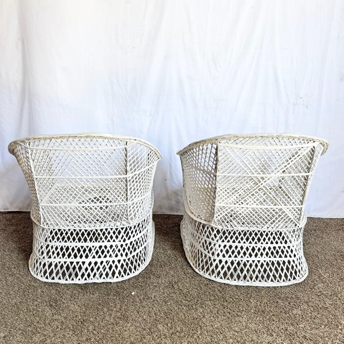 Mid Century Modern Spun Fiberglass Lounge Chairs With Ottomans - 4 Pieces - Dolphin & Flamingo