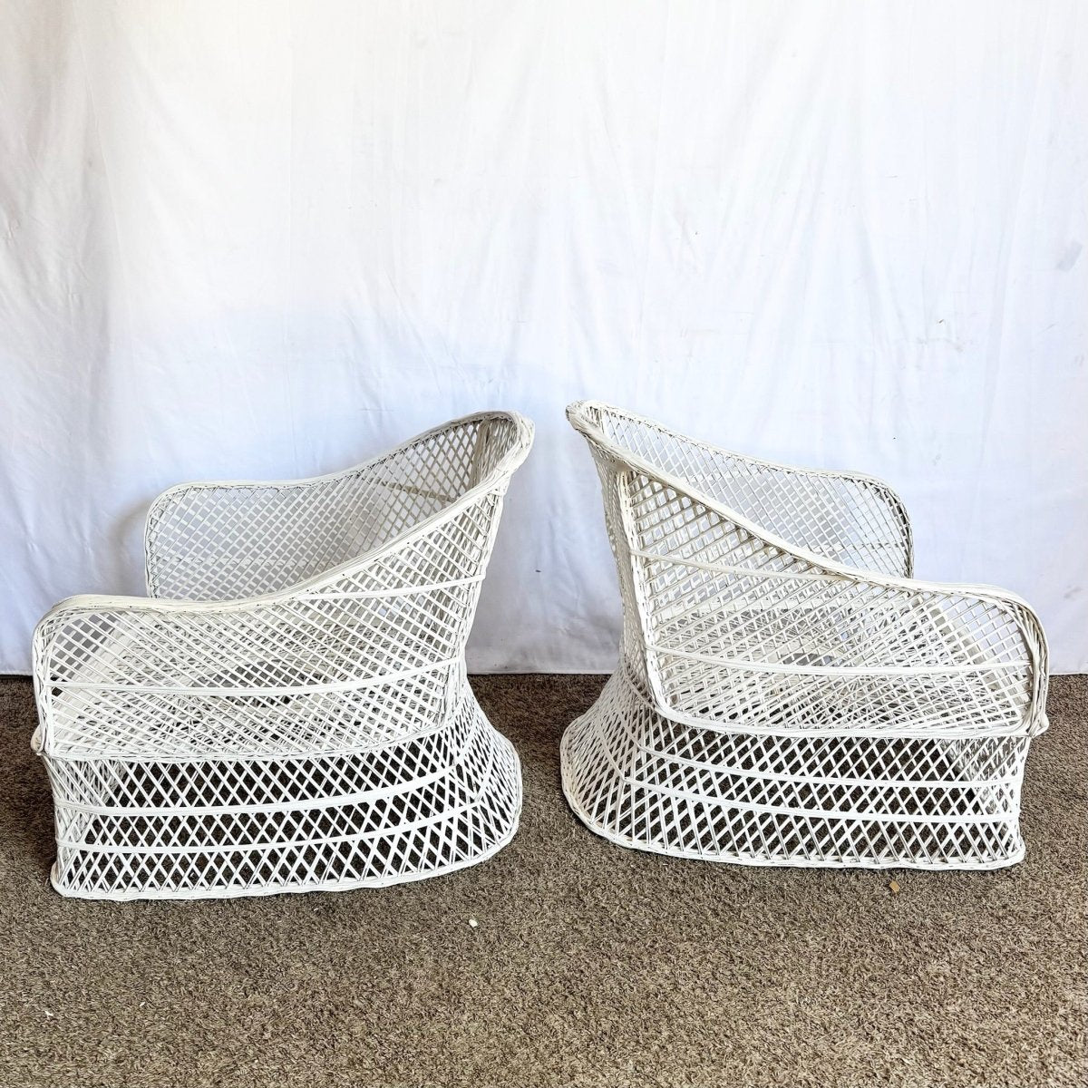 Mid Century Modern Spun Fiberglass Lounge Chairs With Ottomans - 4 Pieces - Dolphin & Flamingo
