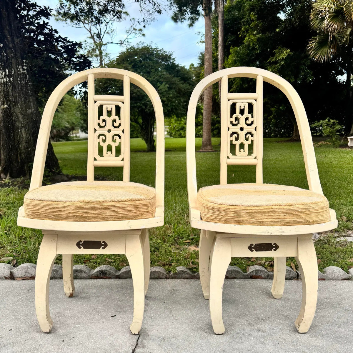 Ming Style Cream Wooden Swivel Dining Chairs - Set of 5 - Dolphin & Flamingo