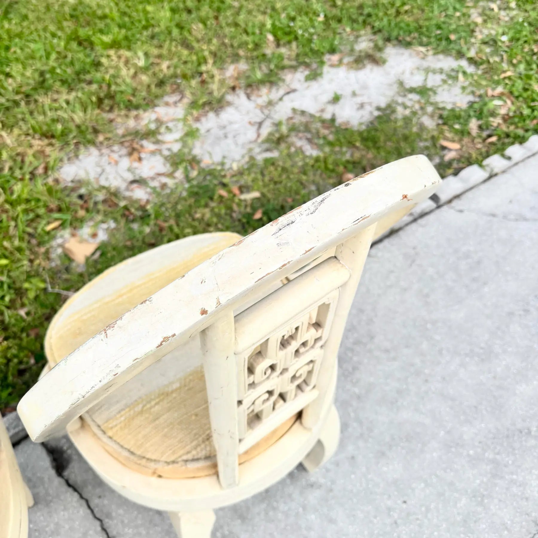 Ming Style Cream Wooden Swivel Dining Chairs - Set of 5