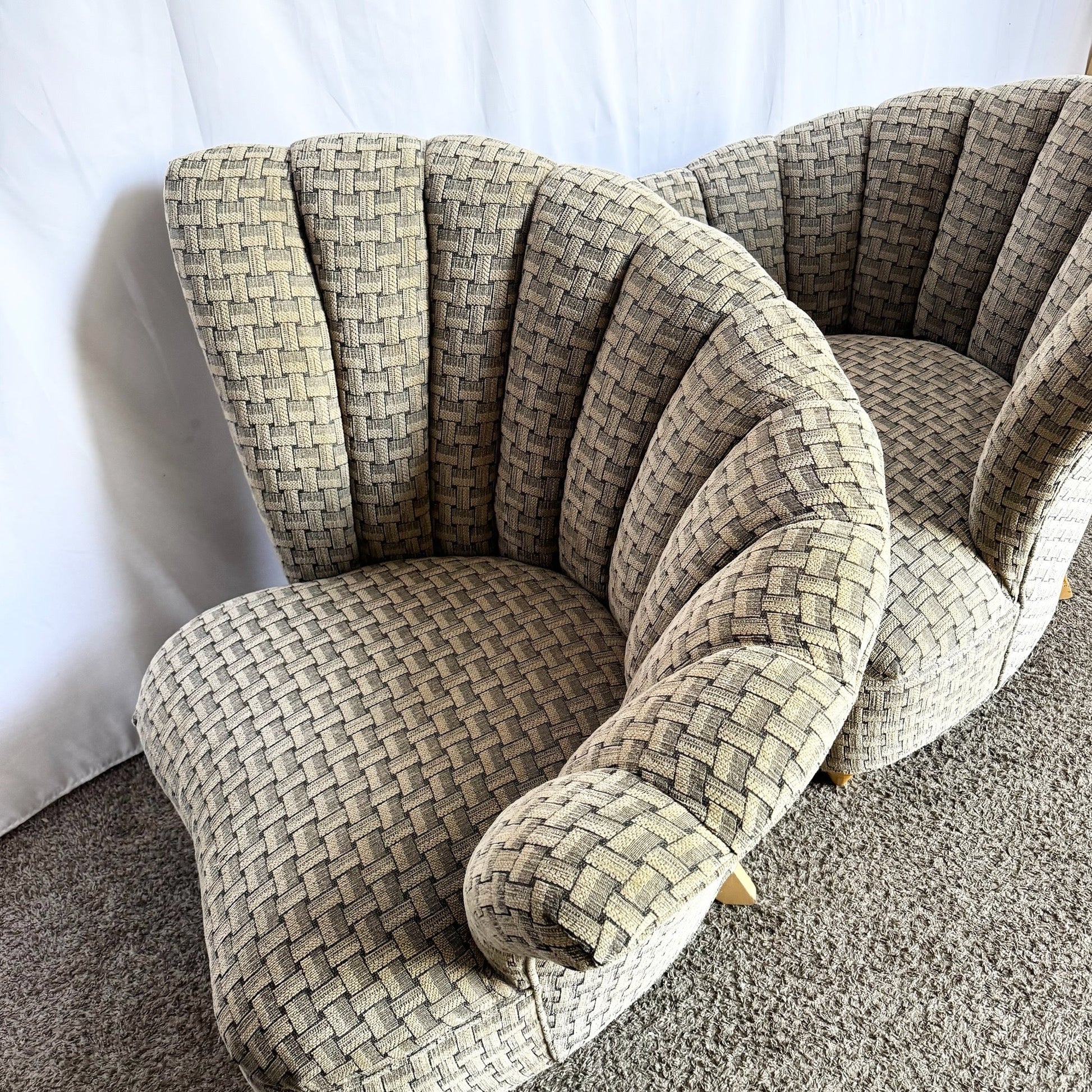 Postmodern Clam Shell Lounge Chairs – Dolphin Flamingo