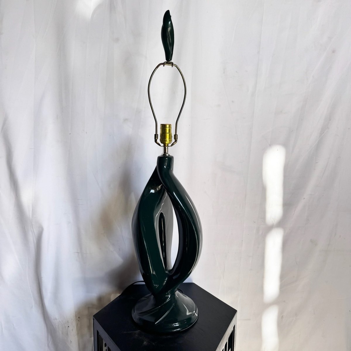 Postmodern Sculpted Dark Green Ceramic Table Lamp - Dolphin & Flamingo