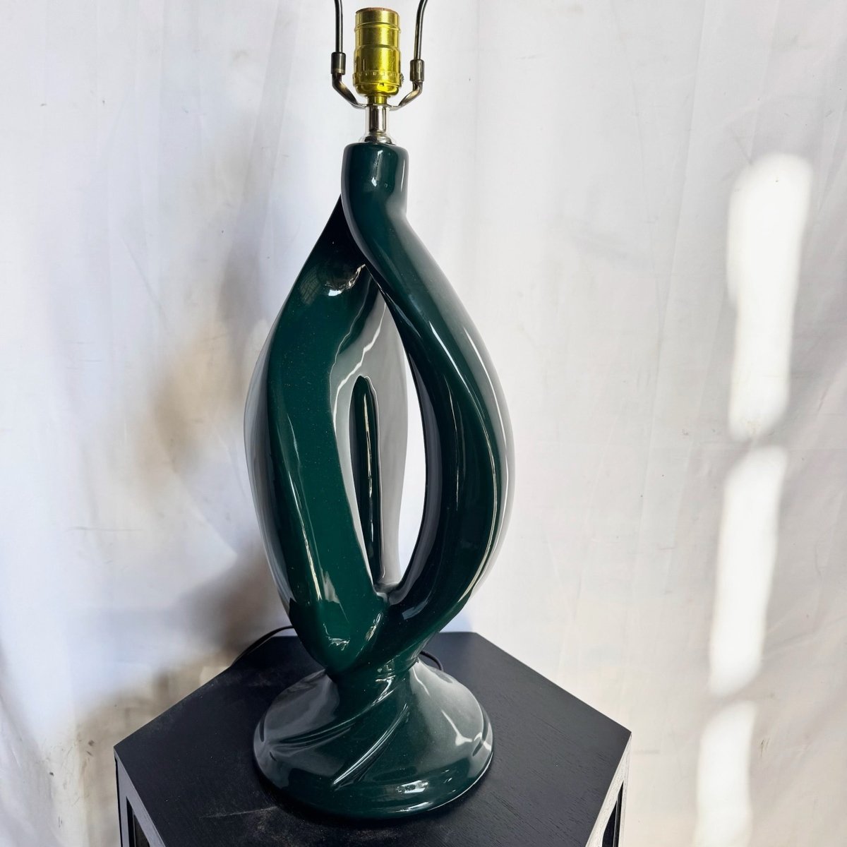 Postmodern Sculpted Dark Green Ceramic Table Lamp - Dolphin & Flamingo