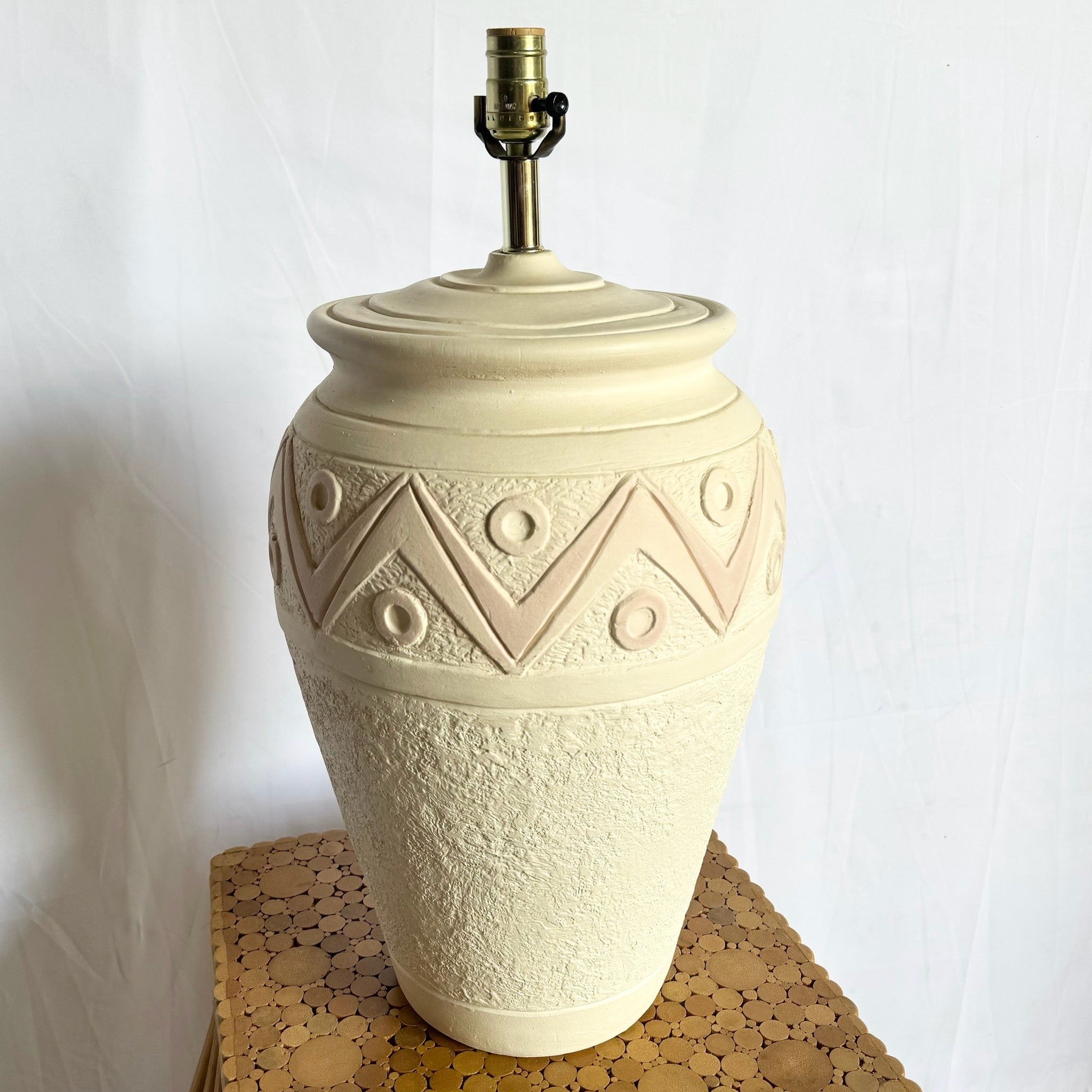 Postmodern White and Pink Sculpted Table Lamp by Ross 1988 - Dolphin & Flamingo