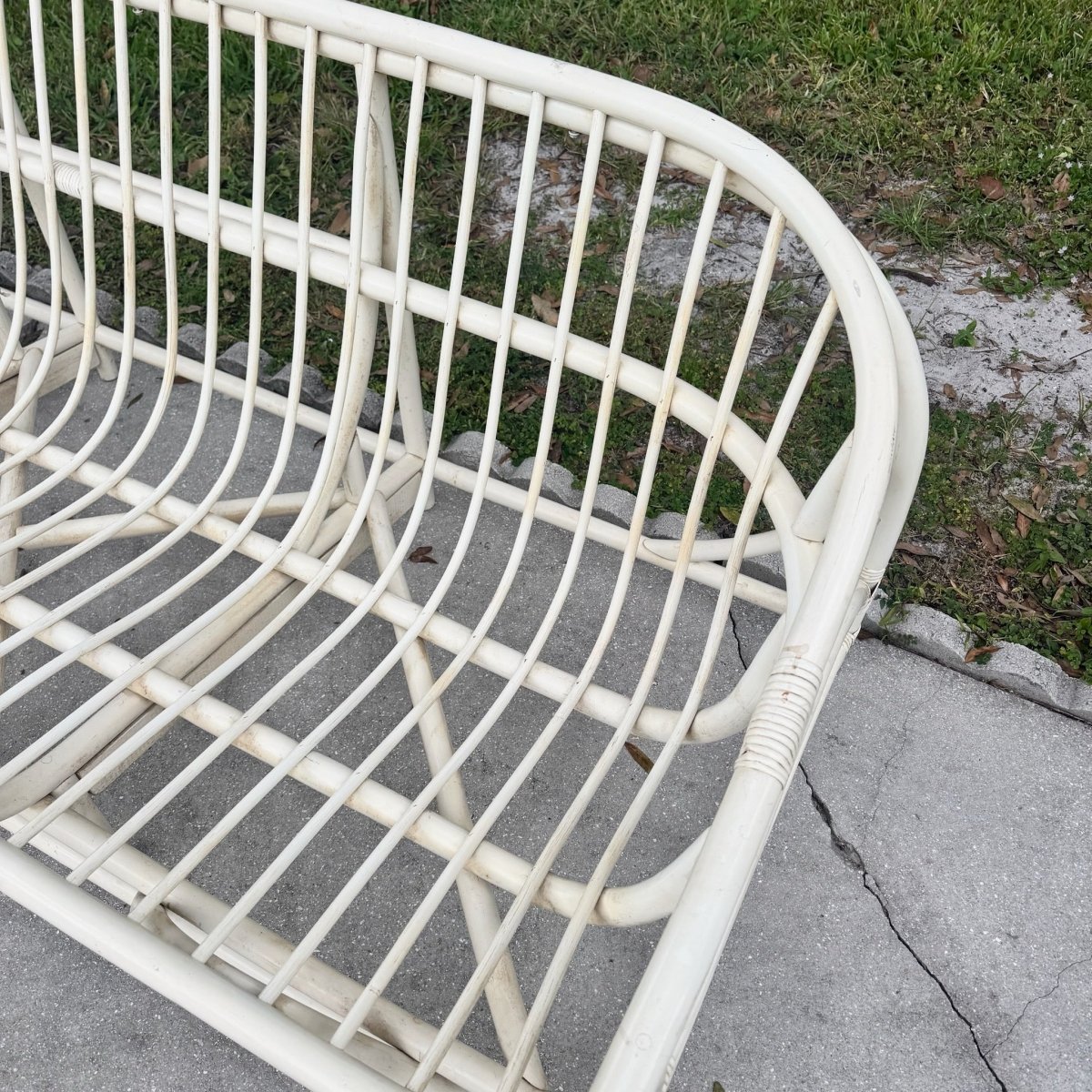 Vintage Coastal Clark Casual Bent Rattan Tufted Sofa - Dolphin & Flamingo