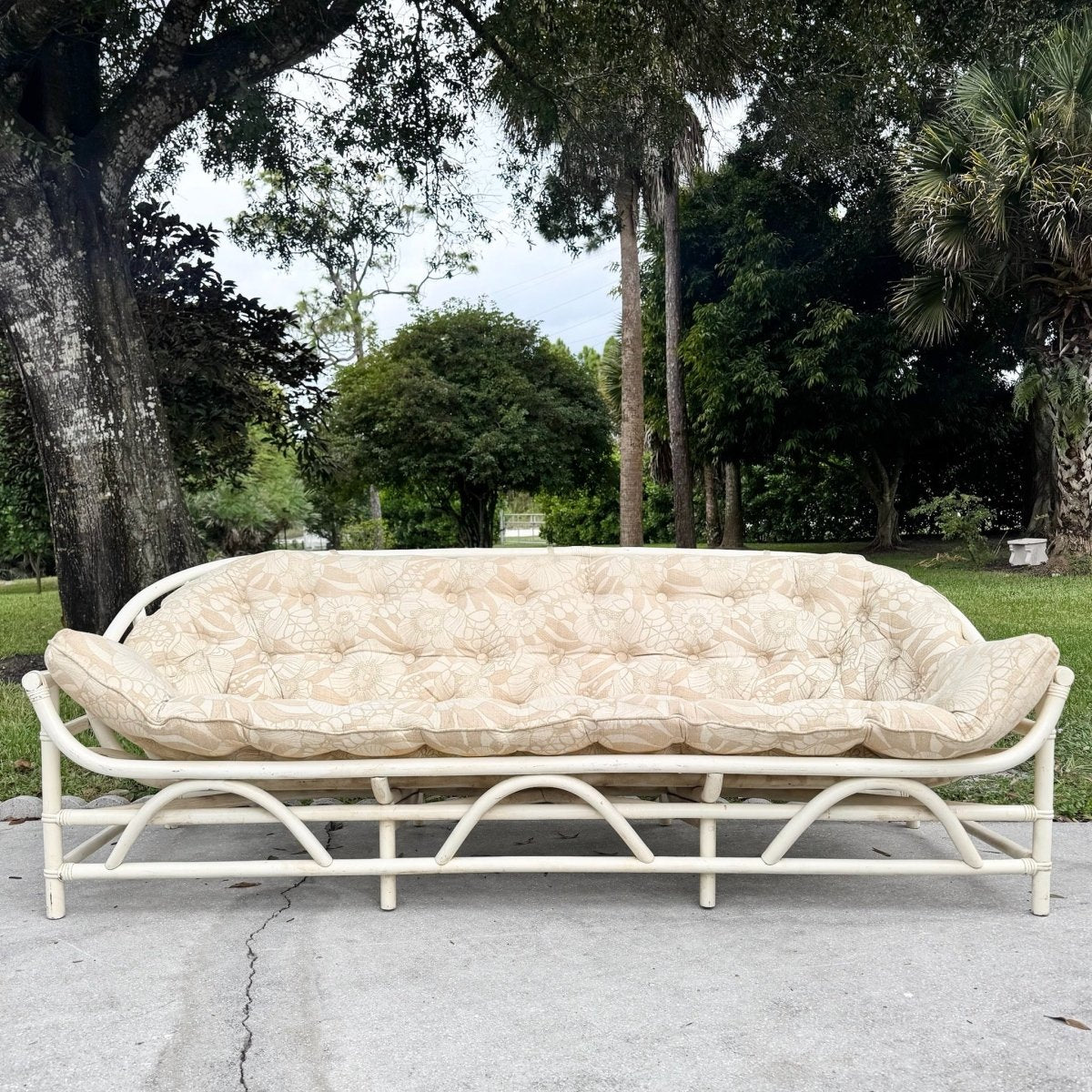 Vintage Coastal Clark Casual Bent Rattan Tufted Sofa - Dolphin & Flamingo