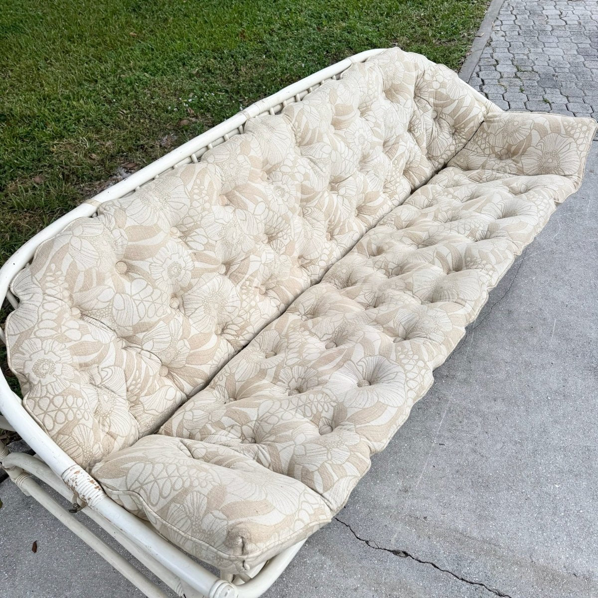 Vintage Coastal Clark Casual Bent Rattan Tufted Sofa - Dolphin & Flamingo