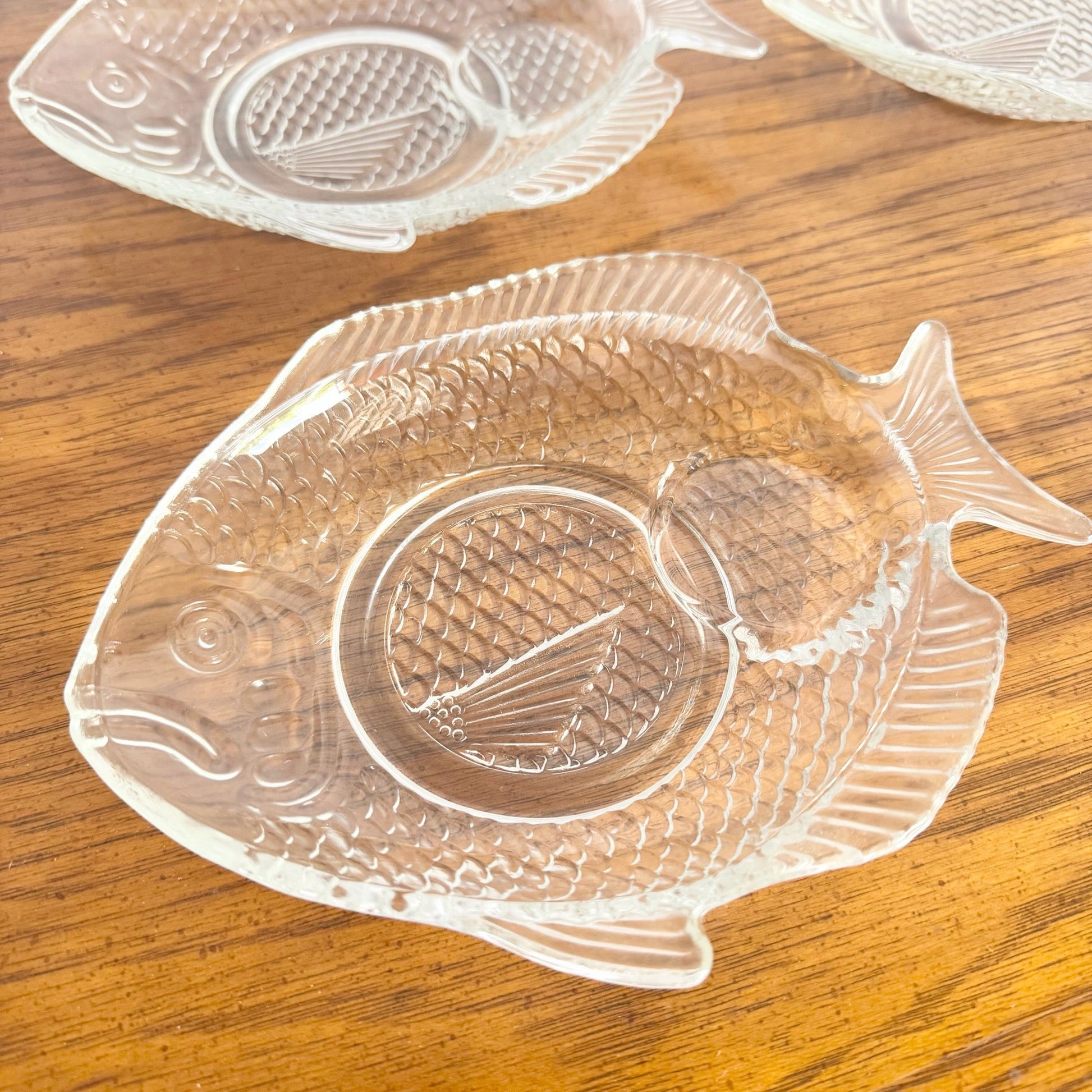 Vintage Pressed Glass Fish Plates - Set of 4 - Dolphin & Flamingo