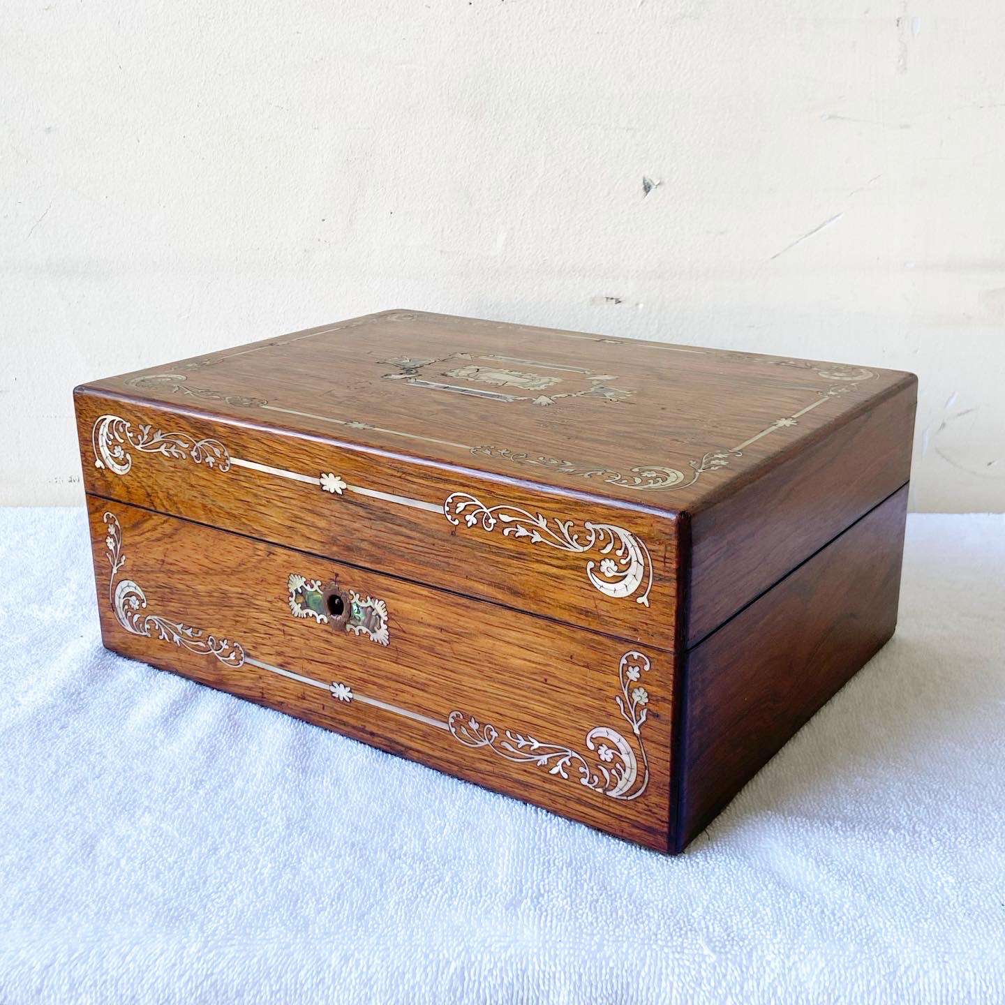 Hudsons Bay Solid Wood Jewelry Box Vintage Jewelry Armoire -  Canada