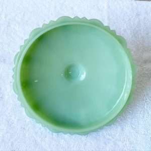 Vintage-Looking Jadeite, Milk Glass, and Pyrex Dishes To Buy